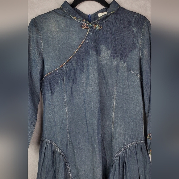 Elegant Blue Midi Dress - Picture 5 of 12